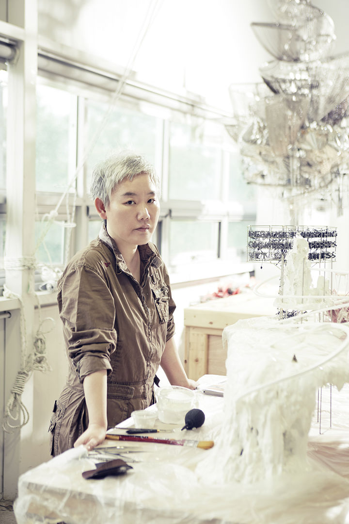 LEE BUL