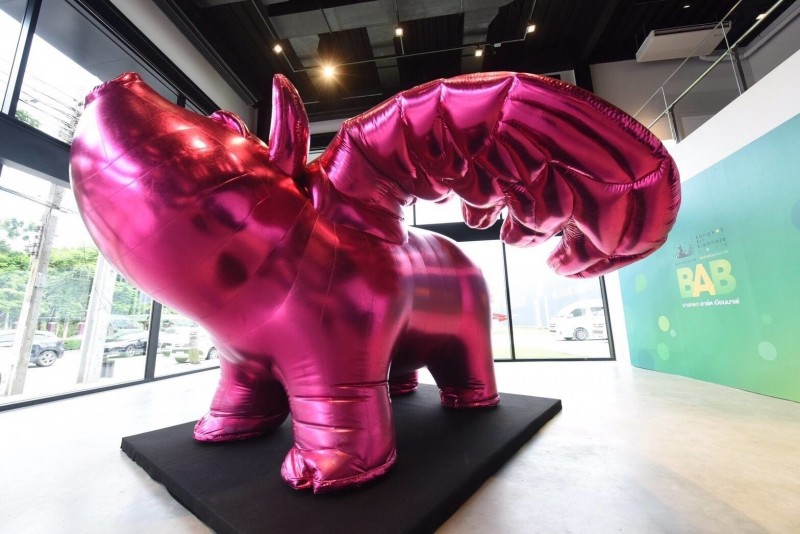 Happy Happy Project: Love Me Pig Happy Happy Project: Love Me Pig